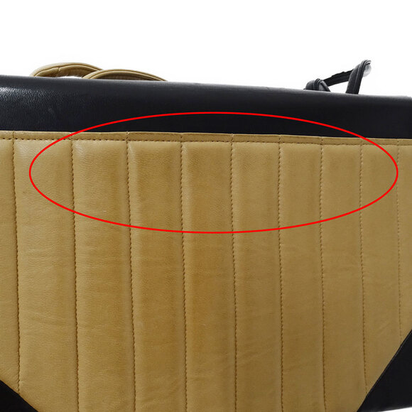 CHANEL Black Lambskin Leather Shoulder Bag - Picture 11 of 16